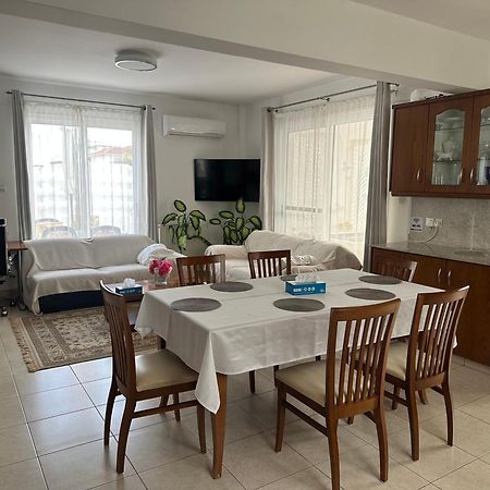 Villa Andy-350 M From The Beach ラルナカ エクステリア 写真