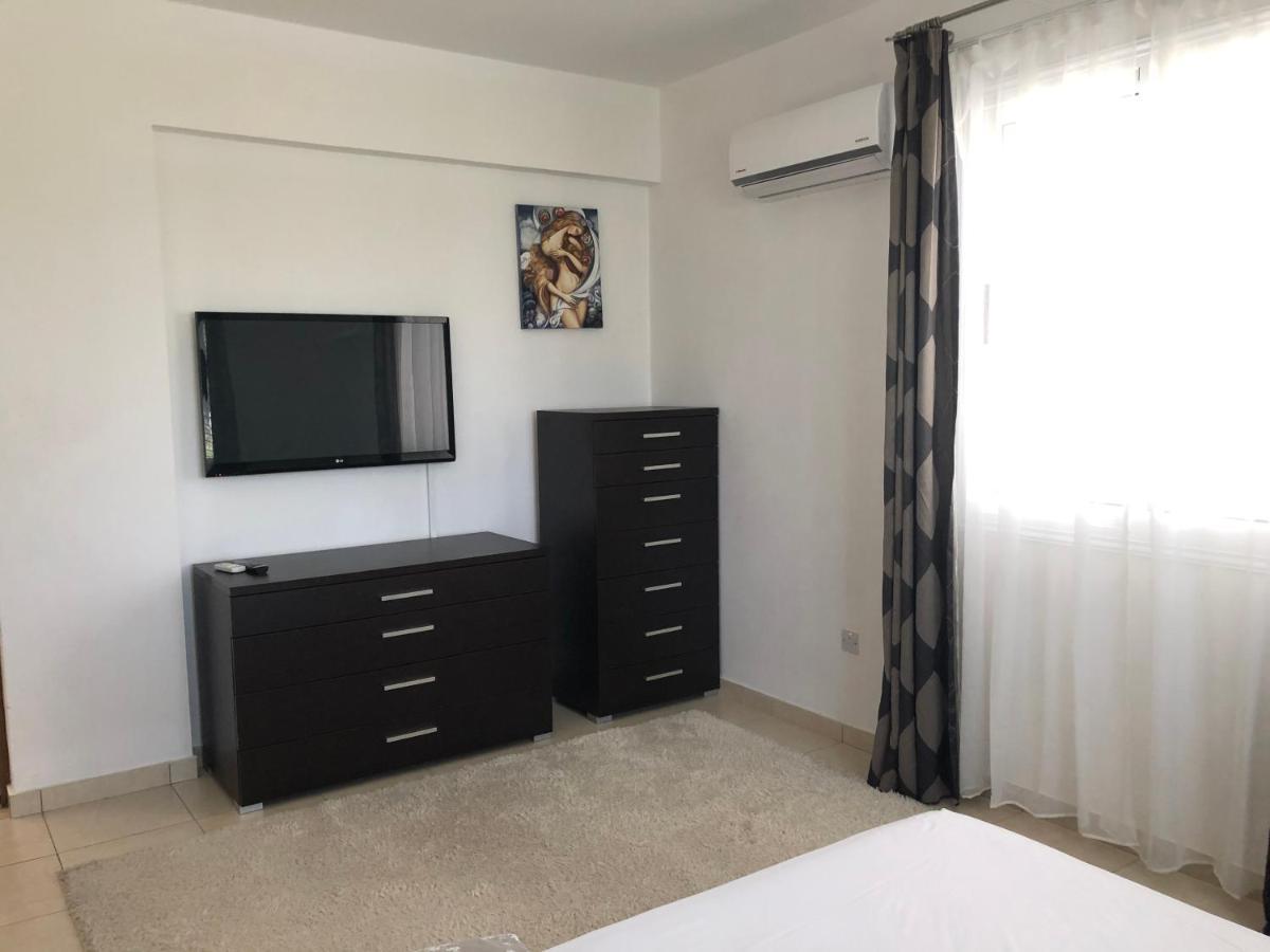 Villa Andy-350 M From The Beach ラルナカ エクステリア 写真