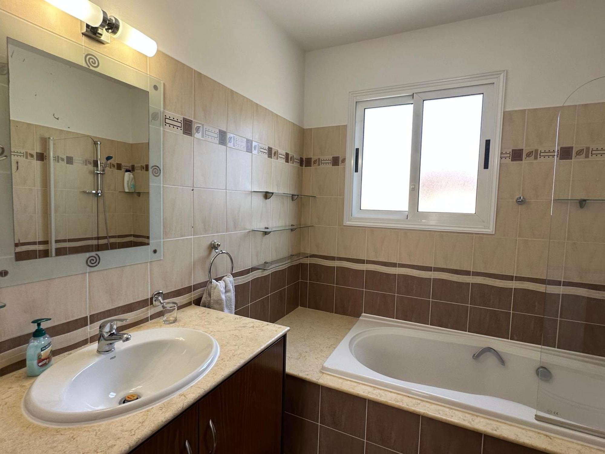Villa Andy-350 M From The Beach ラルナカ エクステリア 写真