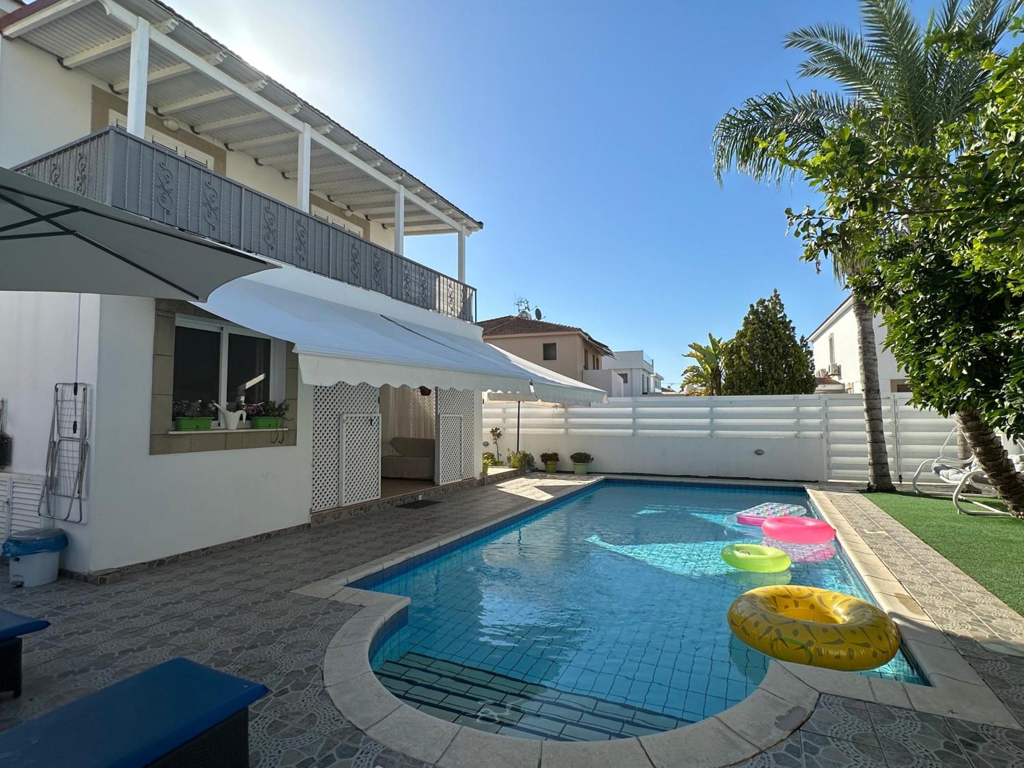 Villa Andy-350 M From The Beach ラルナカ エクステリア 写真