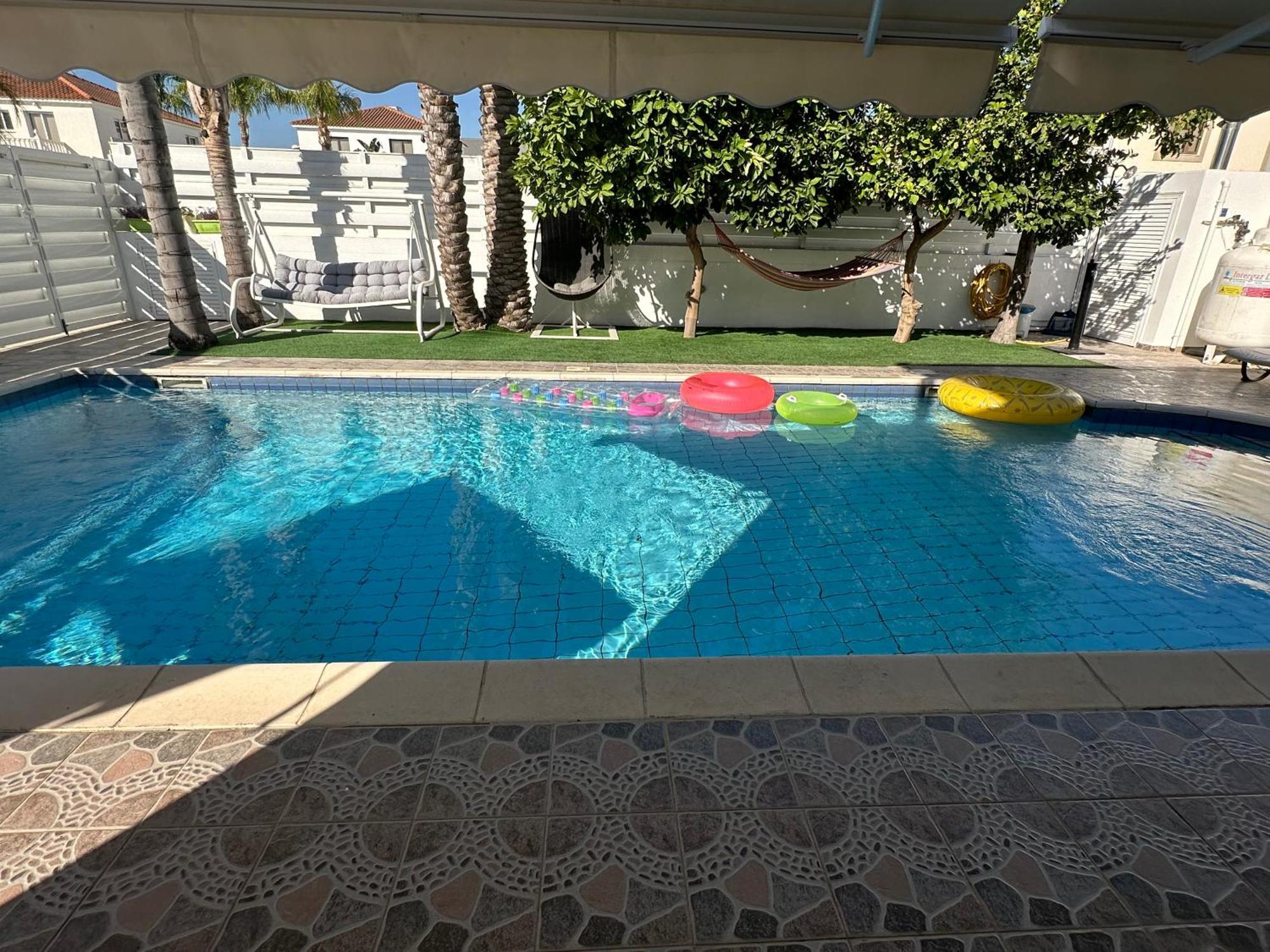 Villa Andy-350 M From The Beach ラルナカ エクステリア 写真
