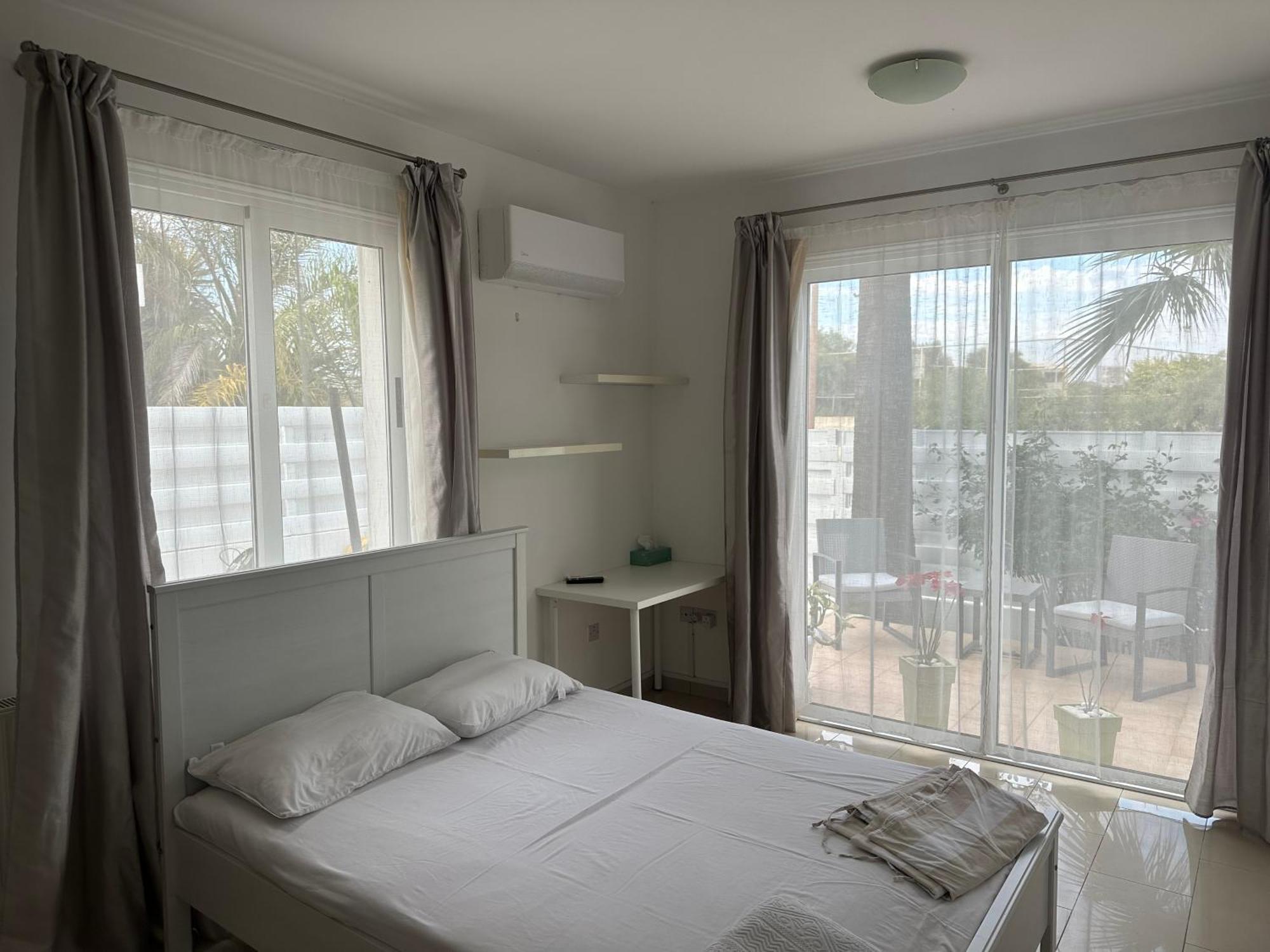 Villa Andy-350 M From The Beach ラルナカ エクステリア 写真