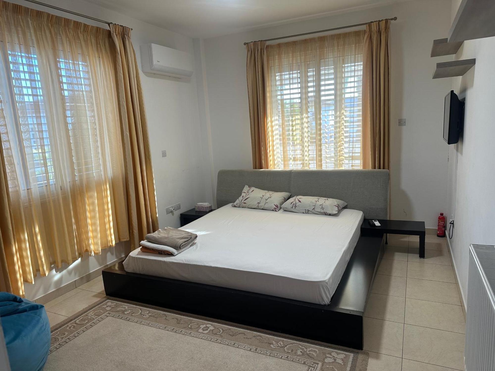 Villa Andy-350 M From The Beach ラルナカ エクステリア 写真