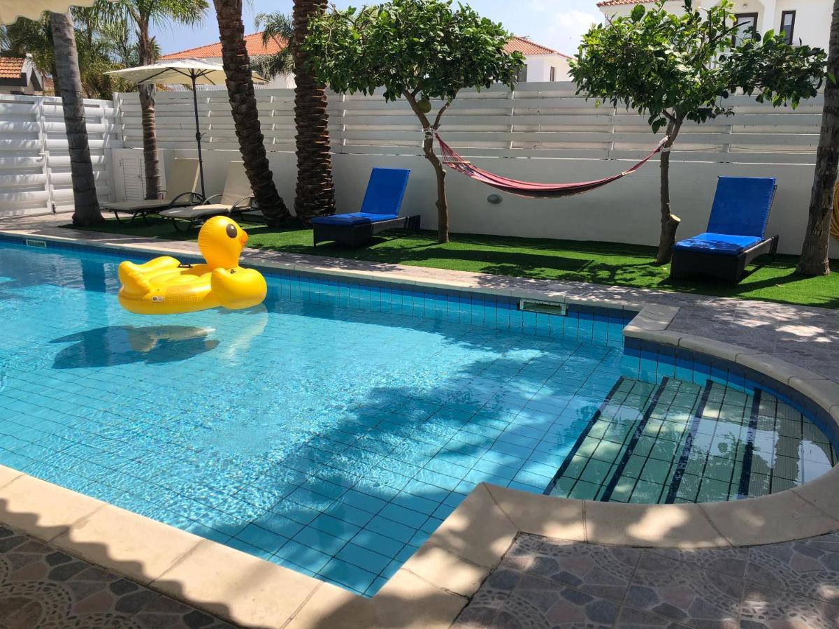 Villa Andy-350 M From The Beach ラルナカ エクステリア 写真