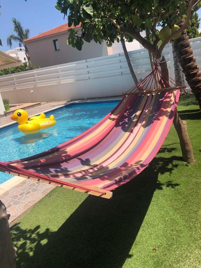 Villa Andy-350 M From The Beach ラルナカ エクステリア 写真
